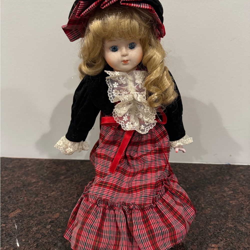 Dynasty Doll Collection Wind Up Musical Porcelain Doll